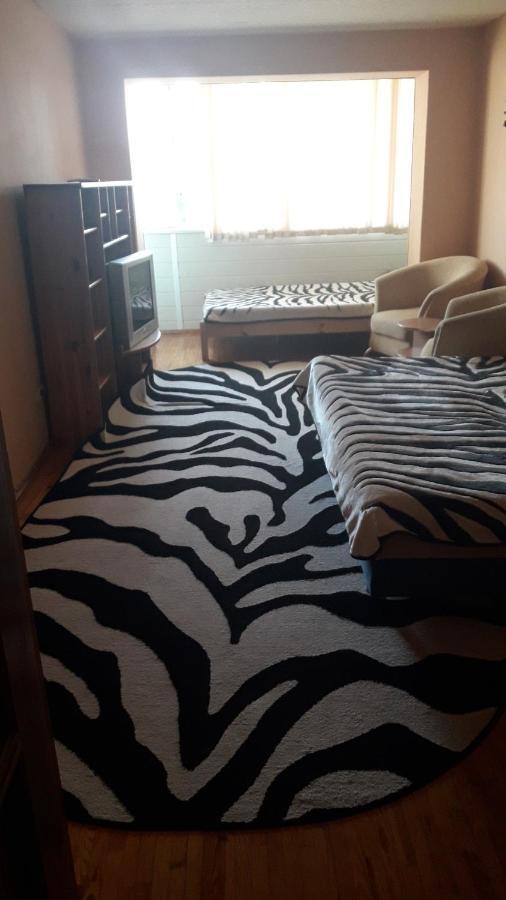 Apartment On Nepokorennyh Blvd モギリョフ エクステリア 写真